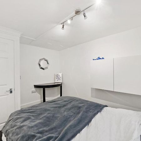 Modern One Bedroom Apartments In Brighton Kültér fotó